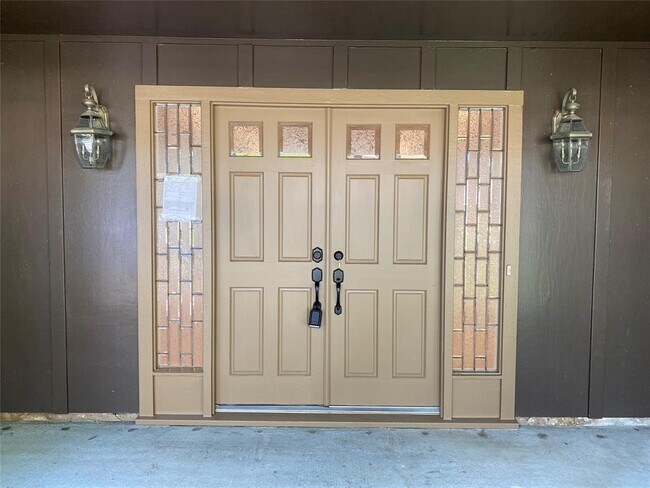 Foto del edificio - 26411 Maplewood Dr