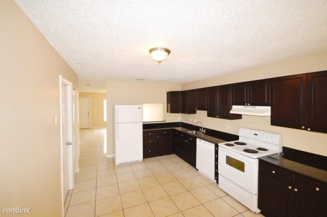 Building Photo - 6175 Arcade Ct