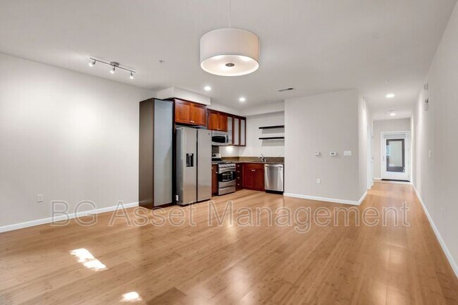 Foto del edificio - 6466 Hollis St