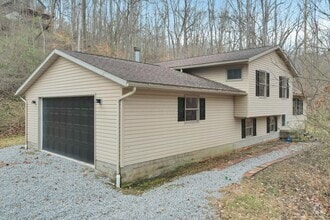 Building Photo - 1889 Wolverine Dr