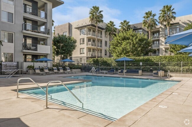 Building Photo - Carillon Apartment Homes