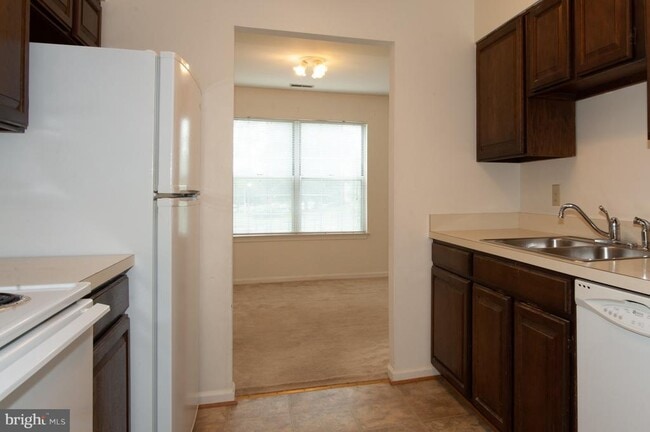 Foto del edificio - 6601 China Grove Ct