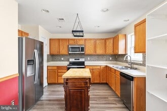 Building Photo - 313 Frontier Fort Ln