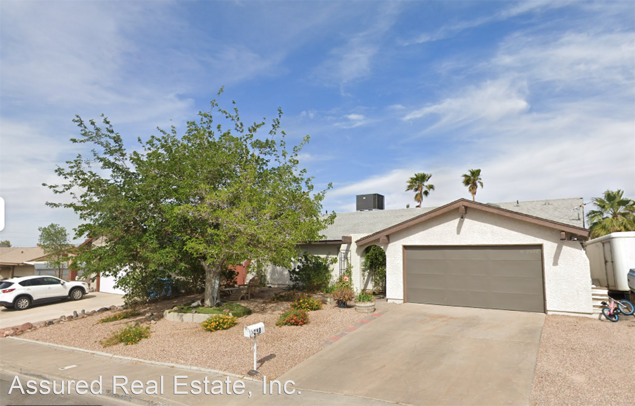 Primary Photo - 3 br, 2 bath House - 610 Overland Drive