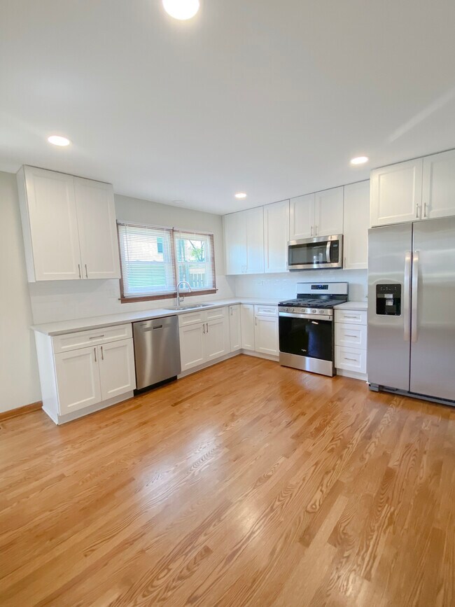 Foto del edificio - 2242 Eastview Dr