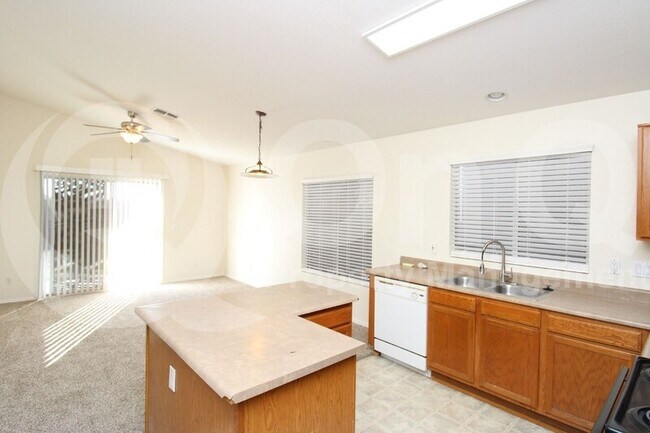 Foto del edificio - 12105 N 115th Ave