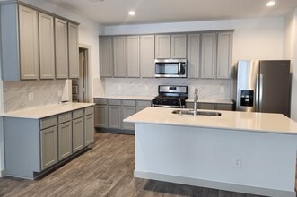 Building Photo - 7106 Marina Hts Wy