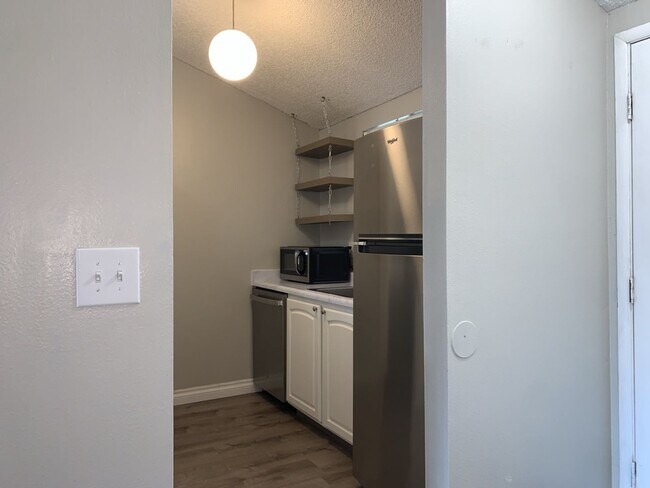 Foto del edificio - Elegant Auburn Condo 1Bd/1Ba