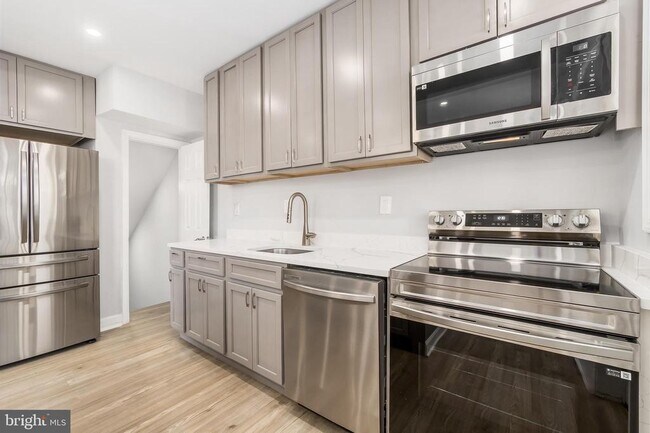 Foto del edificio - 1401 18th Pl SE