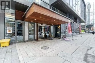Building Photo - 290 Adelaide St W
