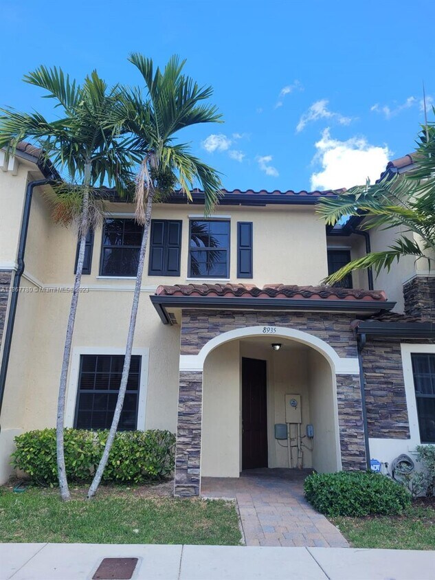 8935 W 35th Ln, Hialeah, FL 33018 Townhome Rentals in Hialeah FL