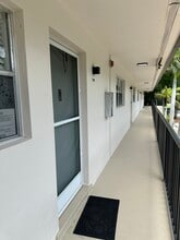 Building Photo - 1560 Colonial Blvd