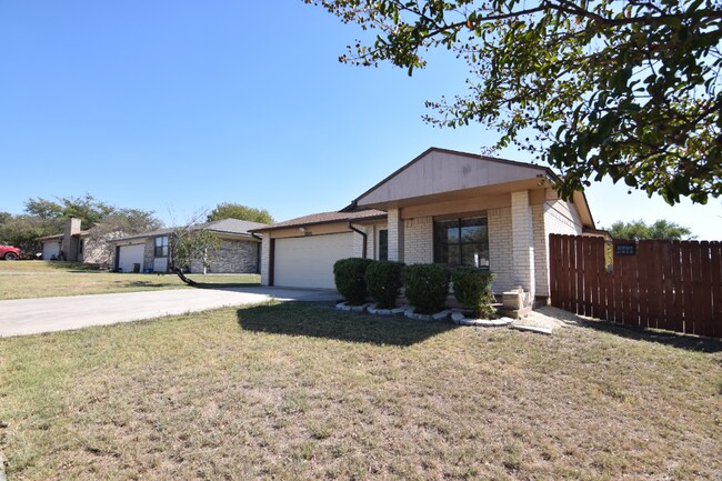 Building Photo - 2804 Schwald Rd