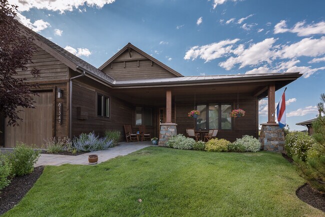 Foto del edificio - 61347 Triple Knot Rd