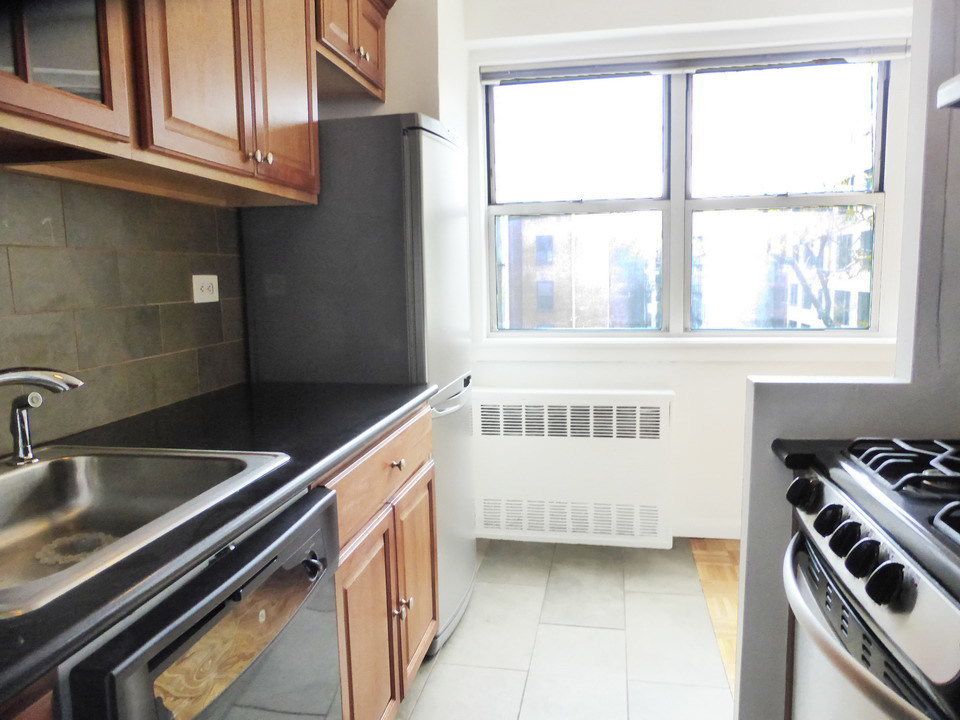 Primary Photo - 111 3rd Ave