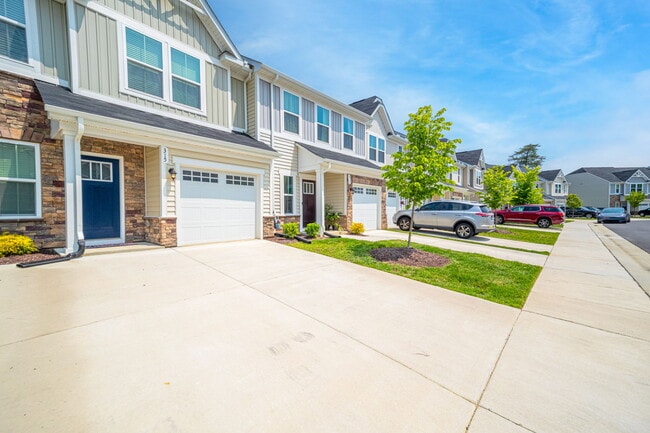 Photo - 317 Capeside Ct (Williamsburg, VA) Townhome