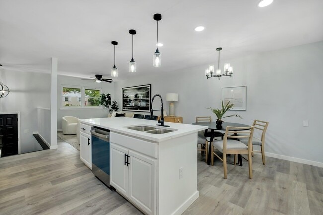 Foto del edificio - 302 Glenview Dr