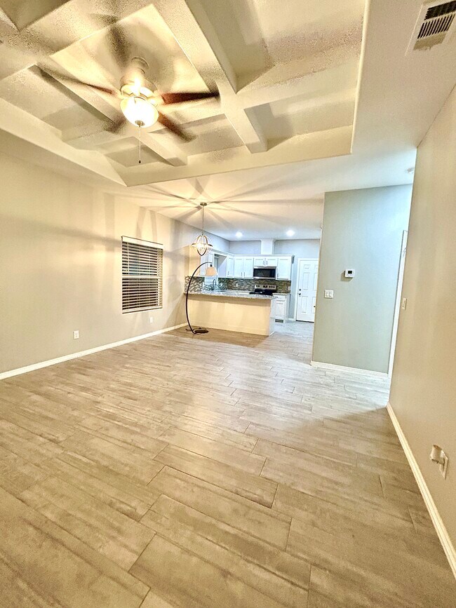 Foto del edificio - 4904 N Winona Dr