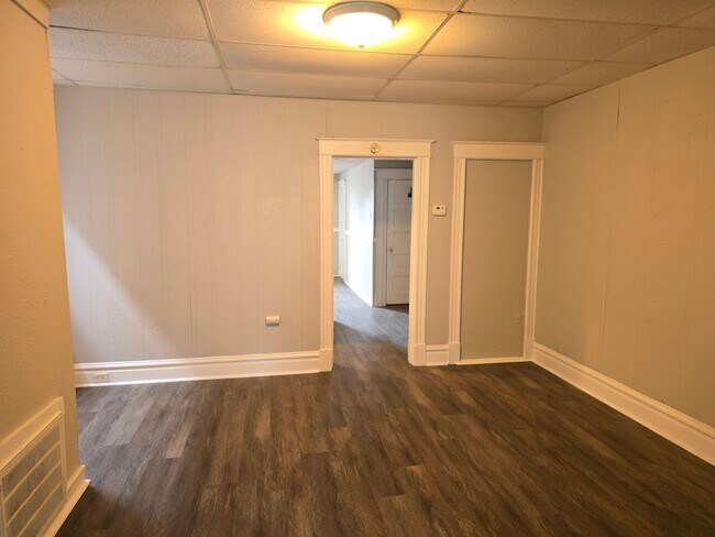Foto del edificio - 548-550 Eiler Street