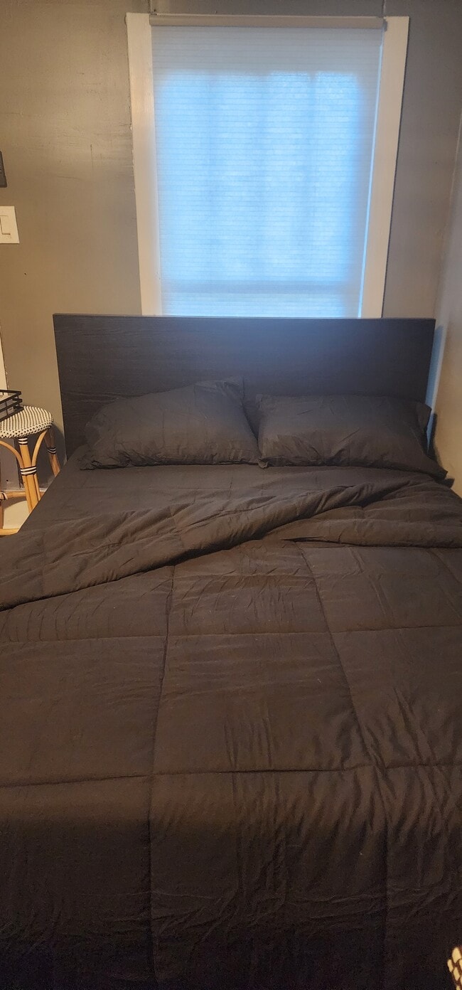 Building Photo - 3737 Maywood Ave