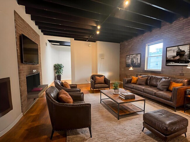 Foto del edificio - 916 W Belmont Ave