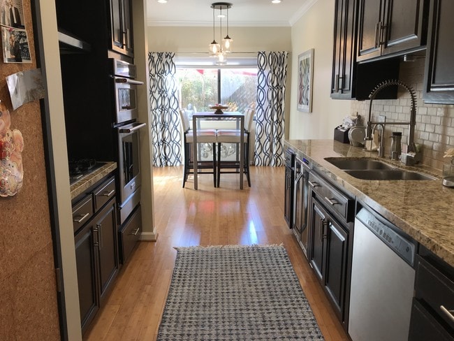 Kitchen/ breakfast nook - 2663 S Centinela Ave