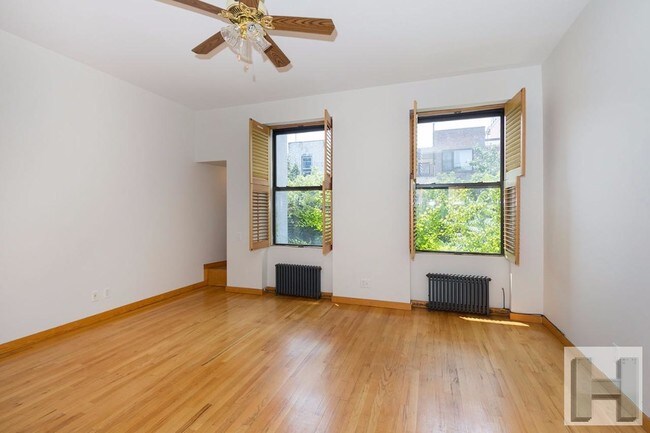 Building Photo - 120 W 119th St