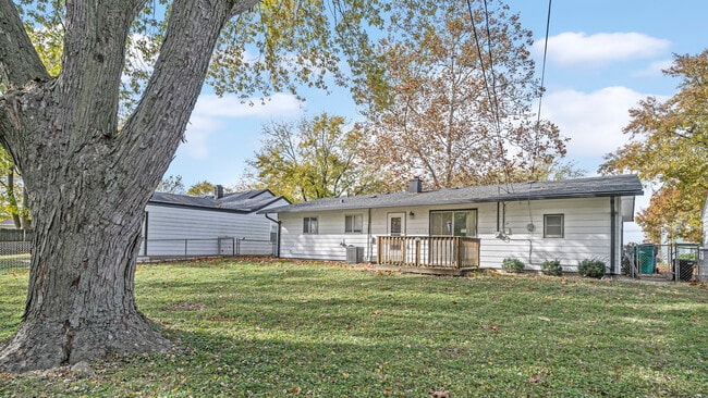 Building Photo - 10221 Huntington Ct