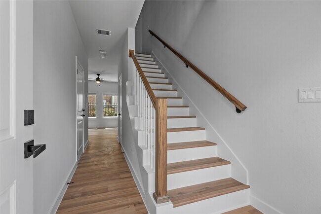 Foto del edificio - 11621 Waldemar Dr