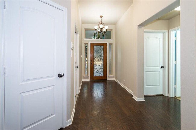 Building Photo - 2409 Lyla Ln