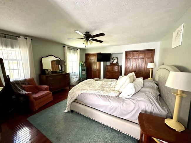 Photo - 122 Lee Rd House