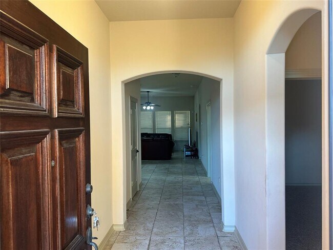 Building Photo - 2130 Argos Dr