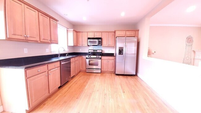 Building Photo - 34 Prospect St