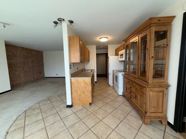 Foto del edificio - 6010 Oakwood Dr
