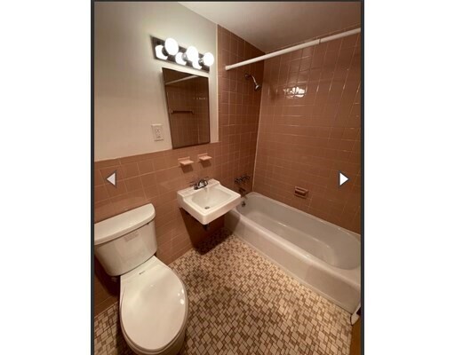 Building Photo - 1 Old Colony Ln