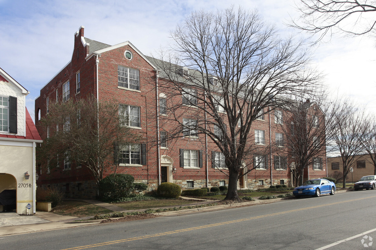 Foto del edificio - 2701-2707 Mount Vernon Ave