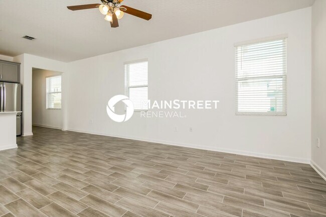 Building Photo - 4 Bedroom Pet-Friendly Home in St. Cloud, FL with Main Street Renewal
