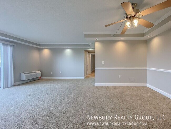 Foto del edificio - 530 N Main St