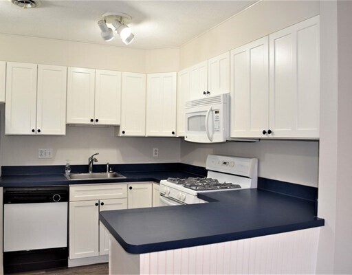 Building Photo - 9 Concord Greene