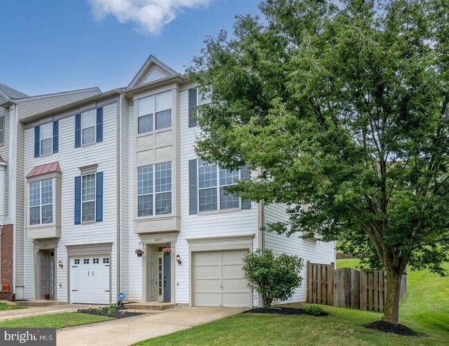 Building Photo - 16877 Jed Forest Ln