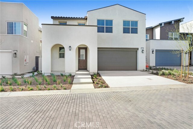 Primary Photo - 15940 Caterpillar Dr