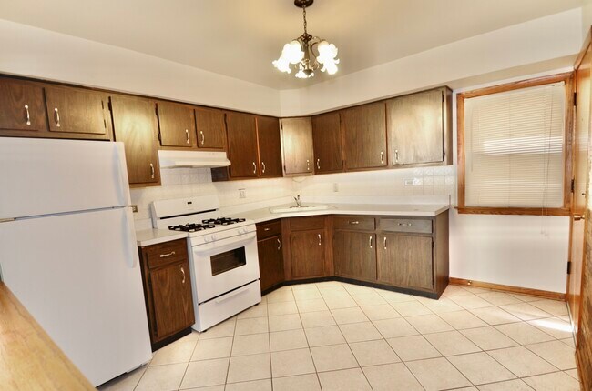 Building Photo - 3810 N Harlem Ave
