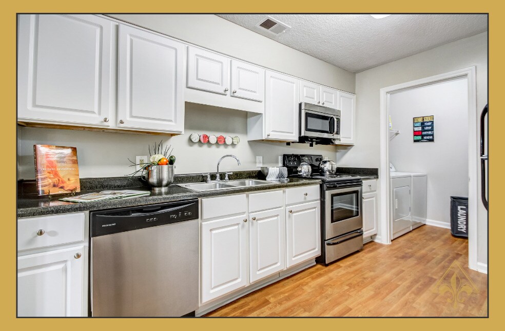 Azalea Park at Sandy Springs Apartments in Sandy Springs, GA