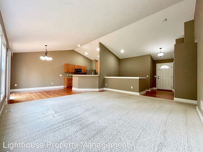 Building Photo - 4 br, 3 bath House - 2351 Hidden Knoll Dr. SE