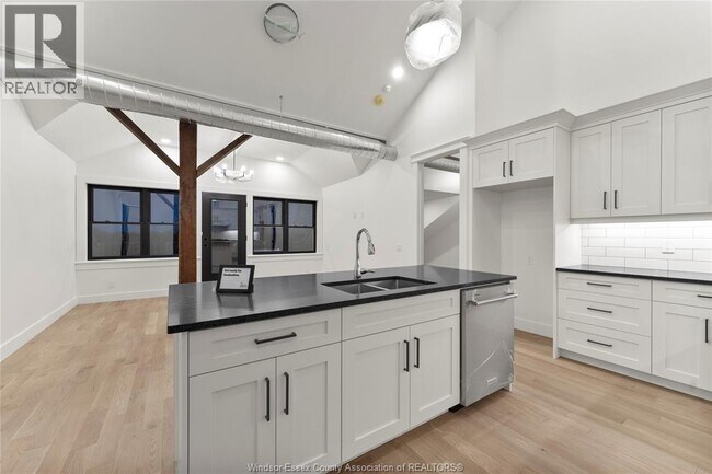 Photo du bâtiment - 247 Brock St