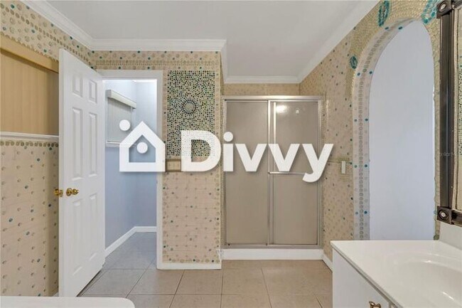 390 Greenwich Ct photo'