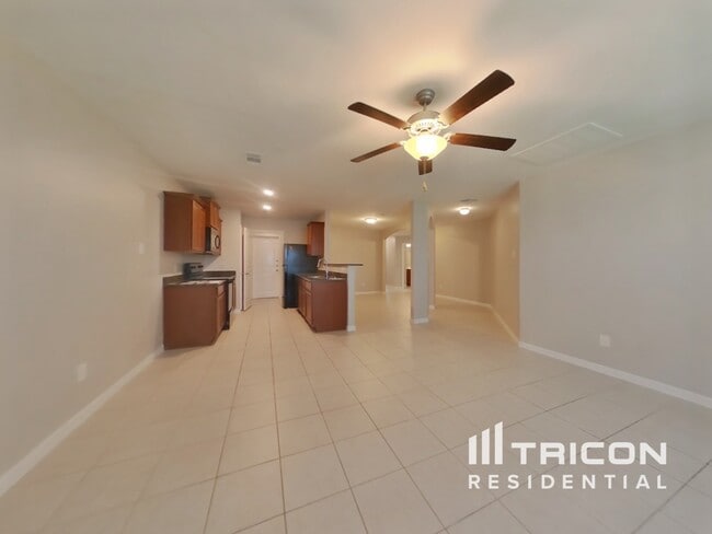 Building Photo - 317 Summer Horse Dr