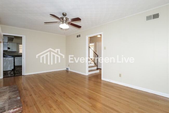 Foto del edificio - 4850 Summerlane Ave