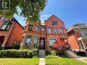 Building Photo - 536 Huron St