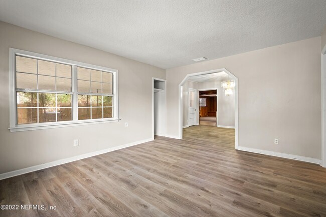 Building Photo - 1311 Pullen Rd